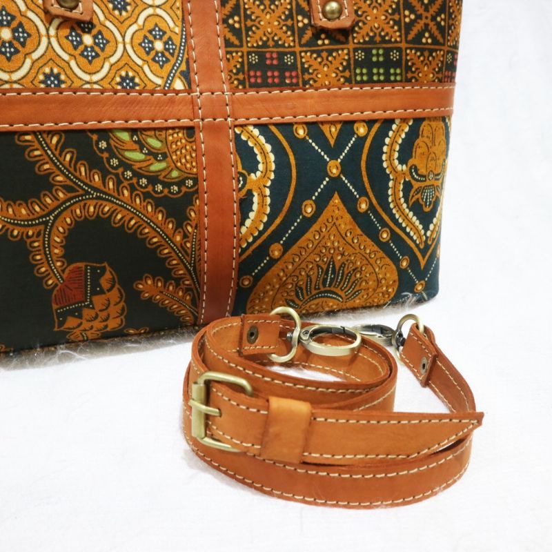 Tas Webe Kulit Batik Perca/ Handbag /Slingbag