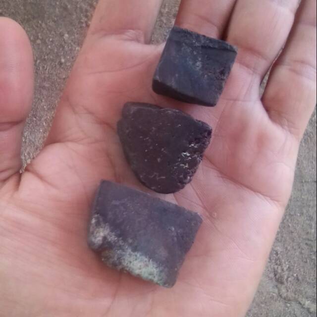 3 pcs Bacan Doko Hitam Pensil ( Rough / Bahan Batu Akik asli Ternate - Maluku Utara )