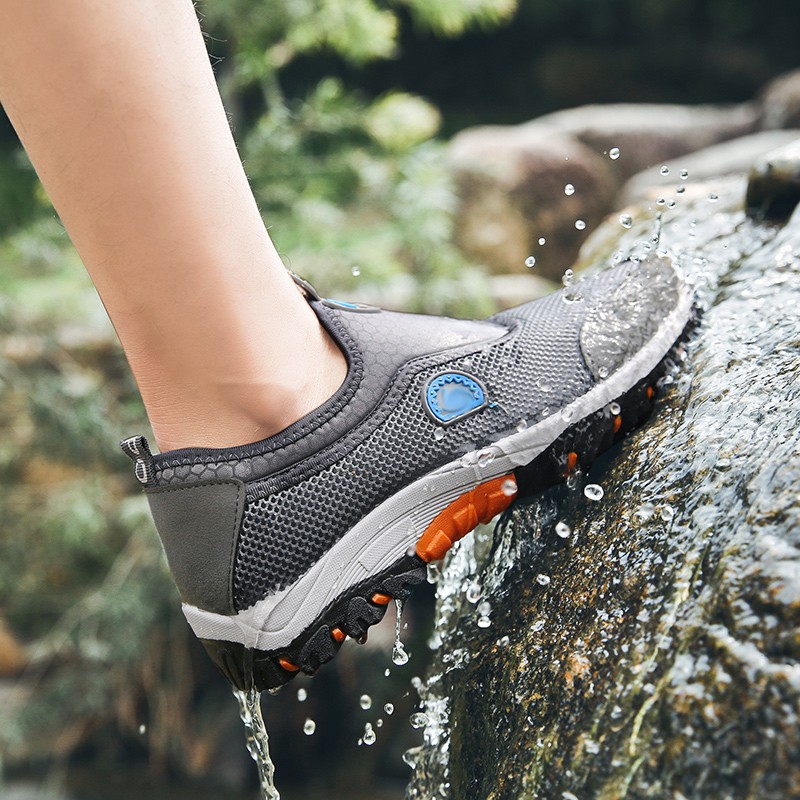 Highland Sepatu Hiking Pria HIKING SHOES SLIP ON Sepatu Outdoor Sepatu Gunung Slip On IMPORT MH101