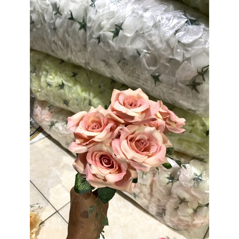 Tangkai Mawar K6 Bludru Import/Bunga Mawar/Artificial/Bunga Palsu/Hiasan/Dekorasi-PINK MUDA