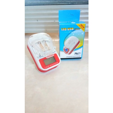 charger universal/charger jepit + usb +Lcd