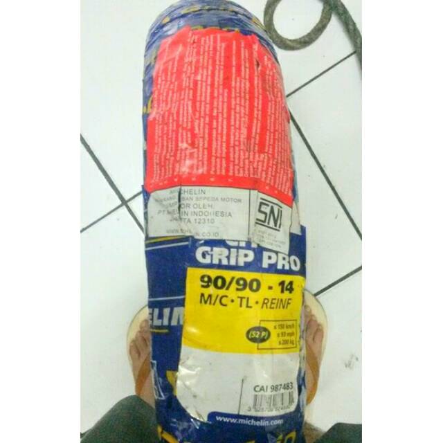 ban luar 90 90 14 michelin