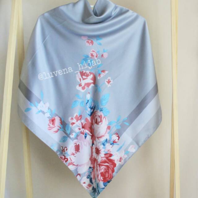 jilbab turki / scraf motif bunga / hijab silk motif / hijab satin silk segi empat