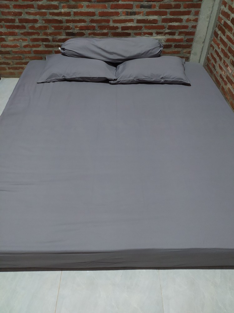 Tren-d-home - Sprei Polos Katun 180 Cm X 200 Cm X T.30 Cm - Nms