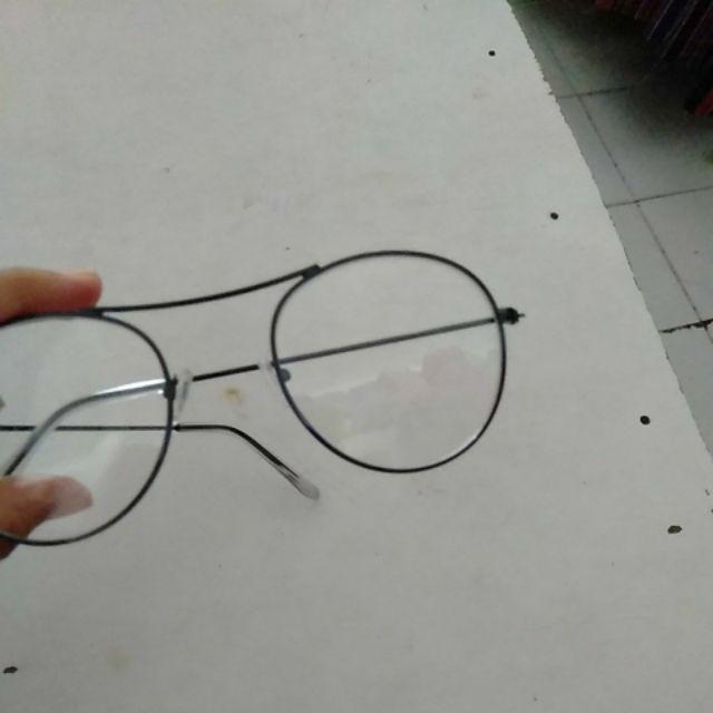 Kacamata Frame Bulat Transparan Bahan Metal Warna Emas Untuk Wanitas