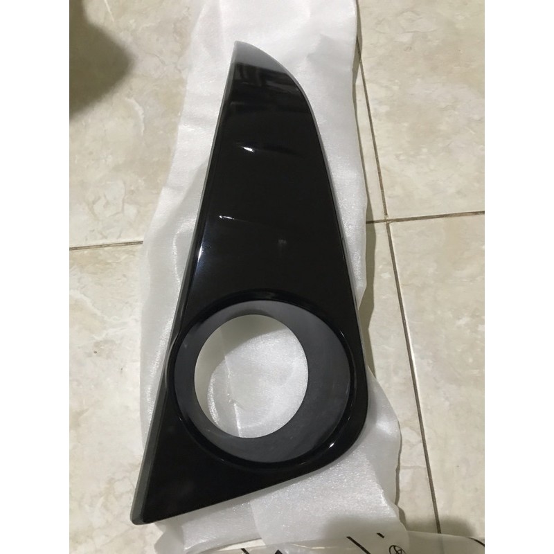Garnish Ring foglamp calya2019/2020 LH Original Toyota