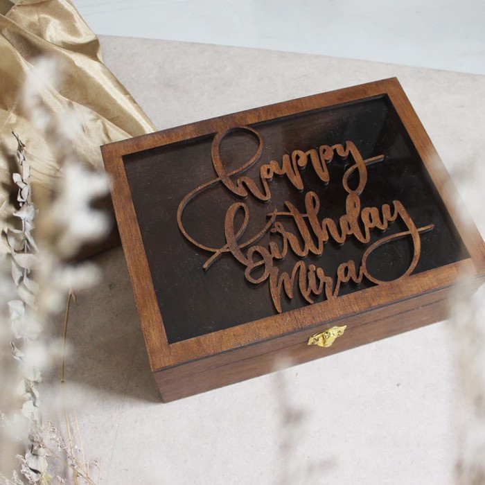 

Kotak Kado 25x18cm / Kotak Birthday / Gift Box / Kotak Ulang Tahun Keren