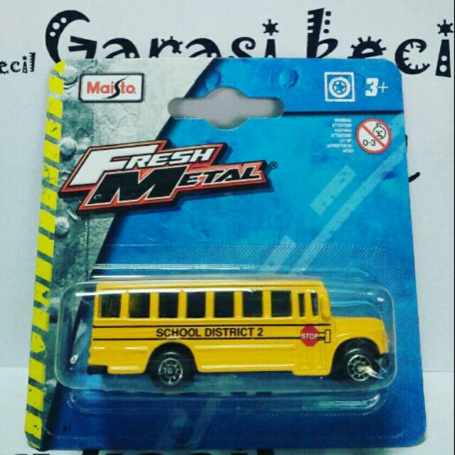 Diecast maisto school bus