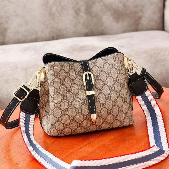 Tas Selempang Wanita Import Terbaru Tas Pesta Wanita Tas Wanita Terbaru Tas Wanita Kerja Tas Selempa