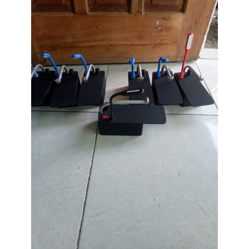 

Mesin pemotong karet stempel warna atau alat pemotong karet stempel