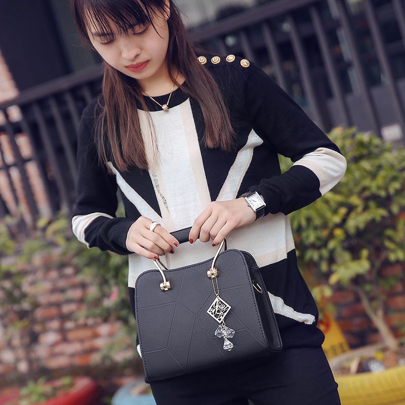 JX 226 - Tas Selempang Wanita Import - Tas Kualitas Premium - Bahan Kuat Dan Tebal - Tas Pesta