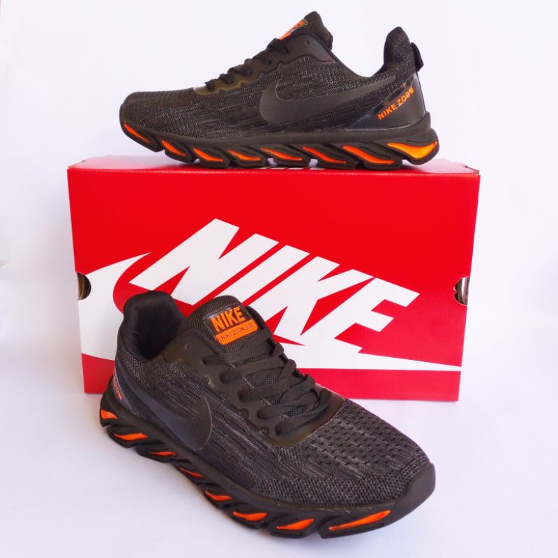 SEPATU RUNNING AX2