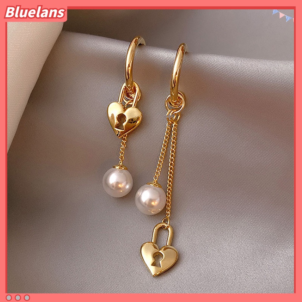 1 Pasang Anting Juntai Bentuk Hati Bahan Alloy Untuk Wanita
