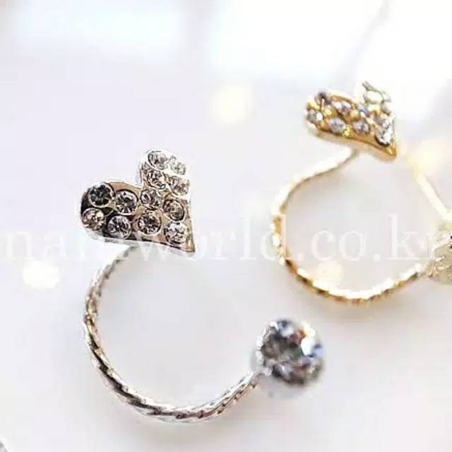 Anting 1 set jepit dan tusuk bentuk love