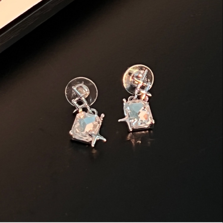 Anting Tusuk Retro Simple Desain Starburst Hias Zircon Untuk Wanita