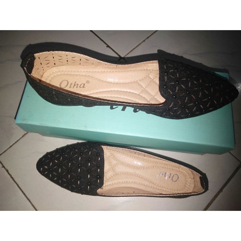 sepatu otha