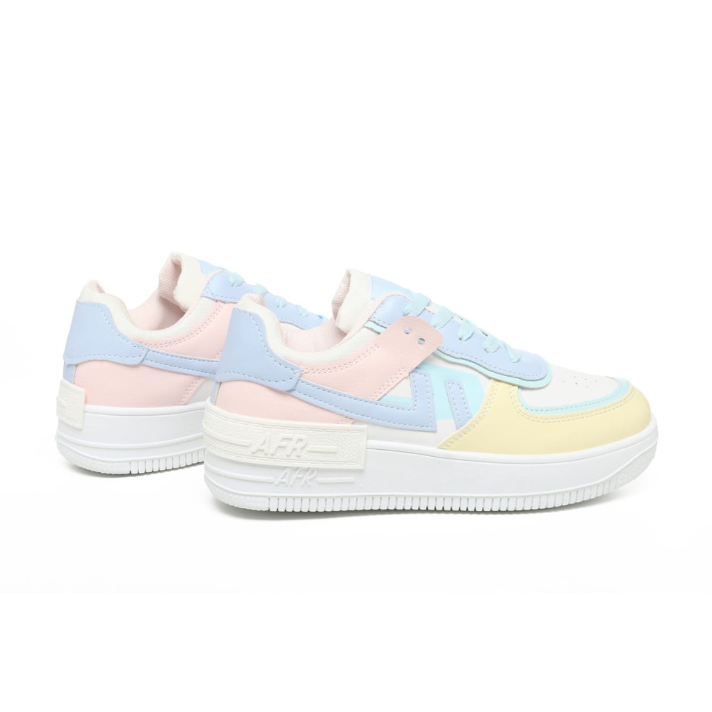 PVN Kara Sepatu Sneakers Wanita Sport Shoes Candy Pink White 372-2