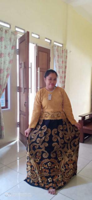 Maura Couple - Sania Ruffle Batik Couple Ori Ndoro Jowi Garansi Termurah Shopee - Batik Modern Solo