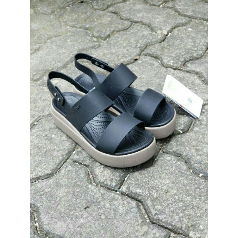 SANDAL WANITA BROOKLYN LOW WEDGES CROCS / BROOKLYN tali