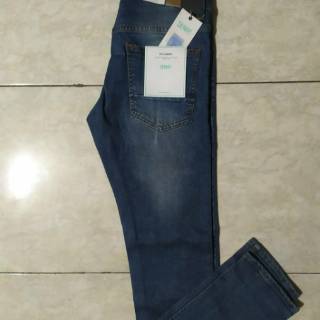 Celana Jeans PULL BEAR Import HIGH QUALITY Hitam Pekat 