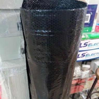 

MM - BUBBLE WRAP 125CM X 50M HITAM BENING DHF5143VFF