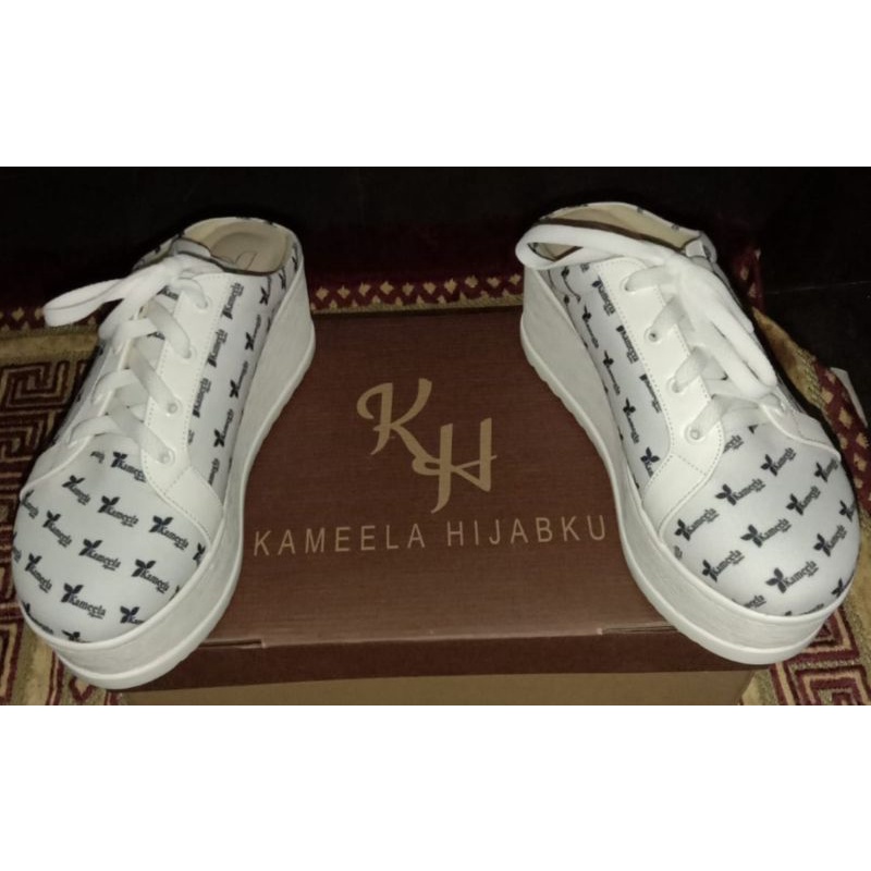 SEPATU KAMEELA HIJABKU