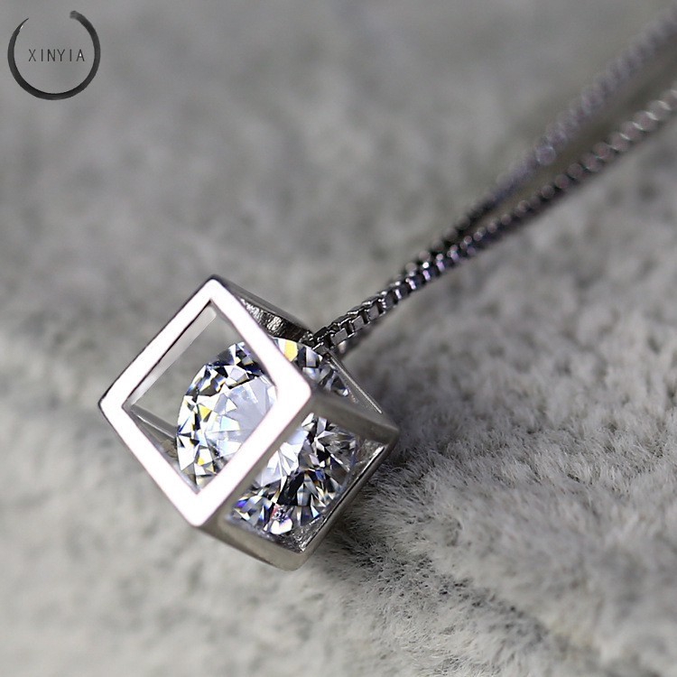 Kalung Alloy Anti Karat Crystal Rantai dengan Liontin Batu Zircon Bentuk Kotak untuk Wanita