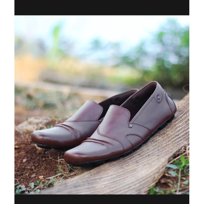 Sepatu Kasual Slip On Hitam Crocodile Slop Justin Bahan Kulit Asli Semi Formal Nyaman Keren Santai