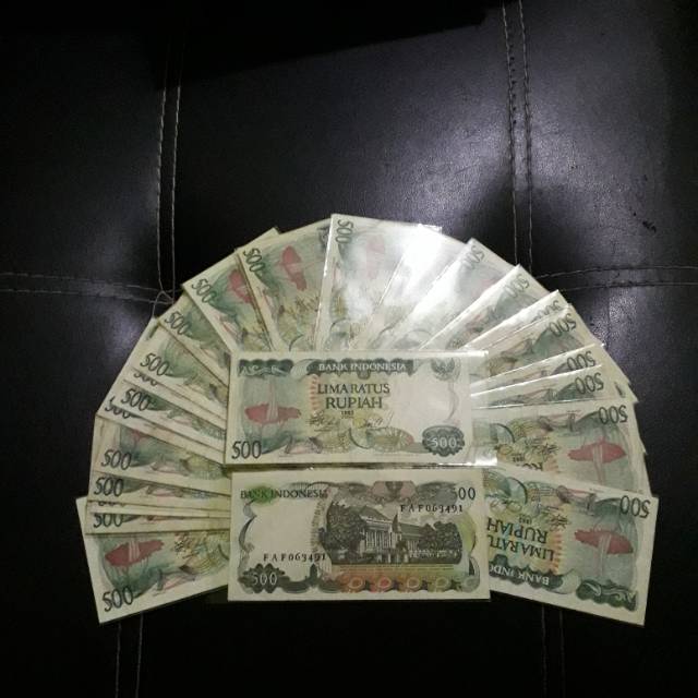 Uang kuno 500 bunga bangkai