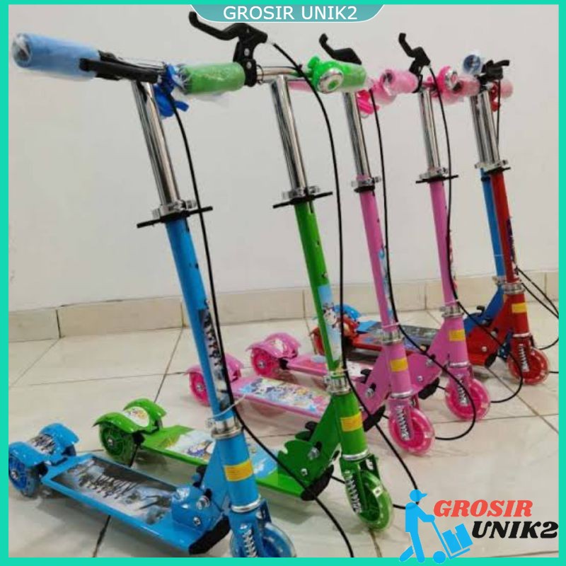 SCOOTER / SKUTER ANAK BESI KARAKTER 3 RODA Scooter Otoped Anak 4 Warna