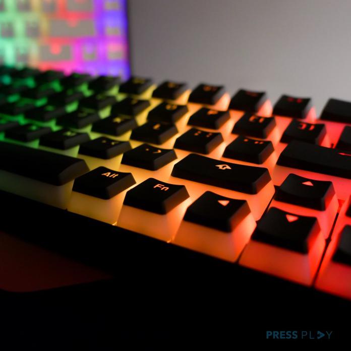 PUDDING RGB KEYCAPS MECHANICAL KEYBOARD FULL SIZE PBT - HITAM
