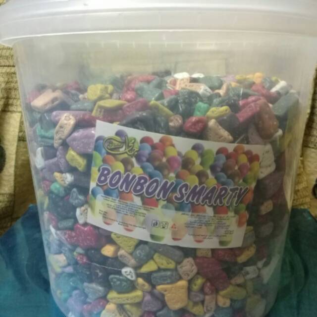 

Cemilan Import Coklat Kerikil Arab Khusus Grosir Per Ember 4kiloan