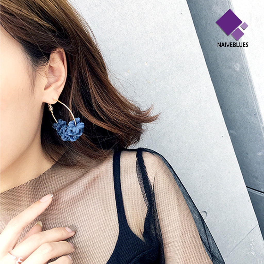 Anting Hoop Besar Model Menjuntai Gaya Elegan