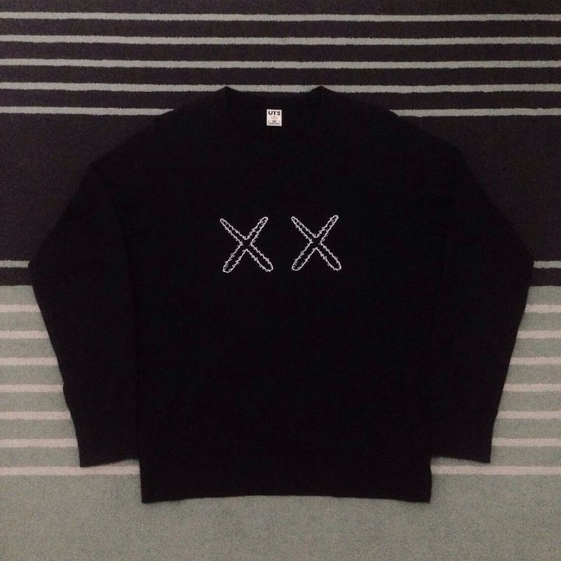 UNIQLO x SESAME STREET x KAWS CREWNECK