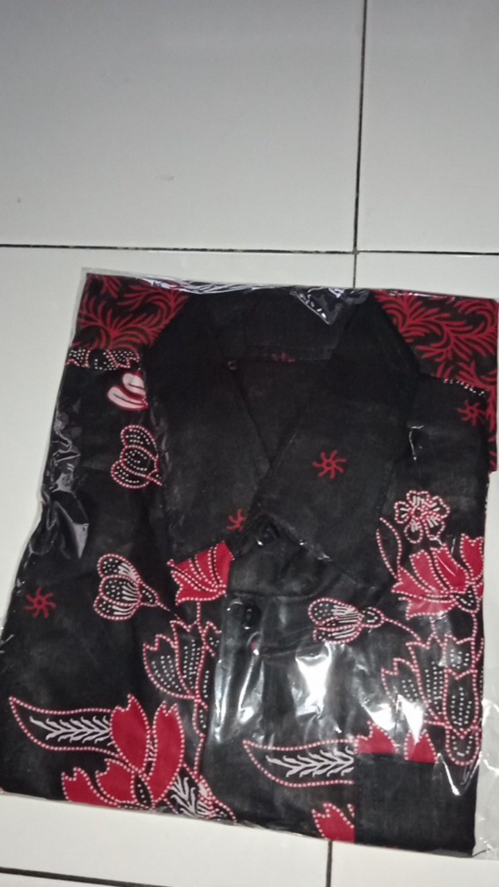 Maura Coupel Batik Couple Keluarga Sania Ruffle Ori Ndoro Jowi Dnt Motif Sakura Merah
