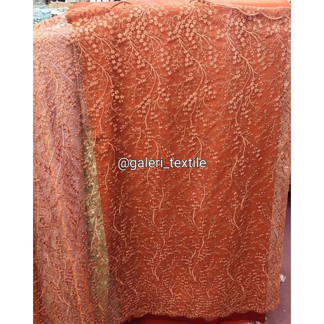 Kain Tile Bordir Akar
