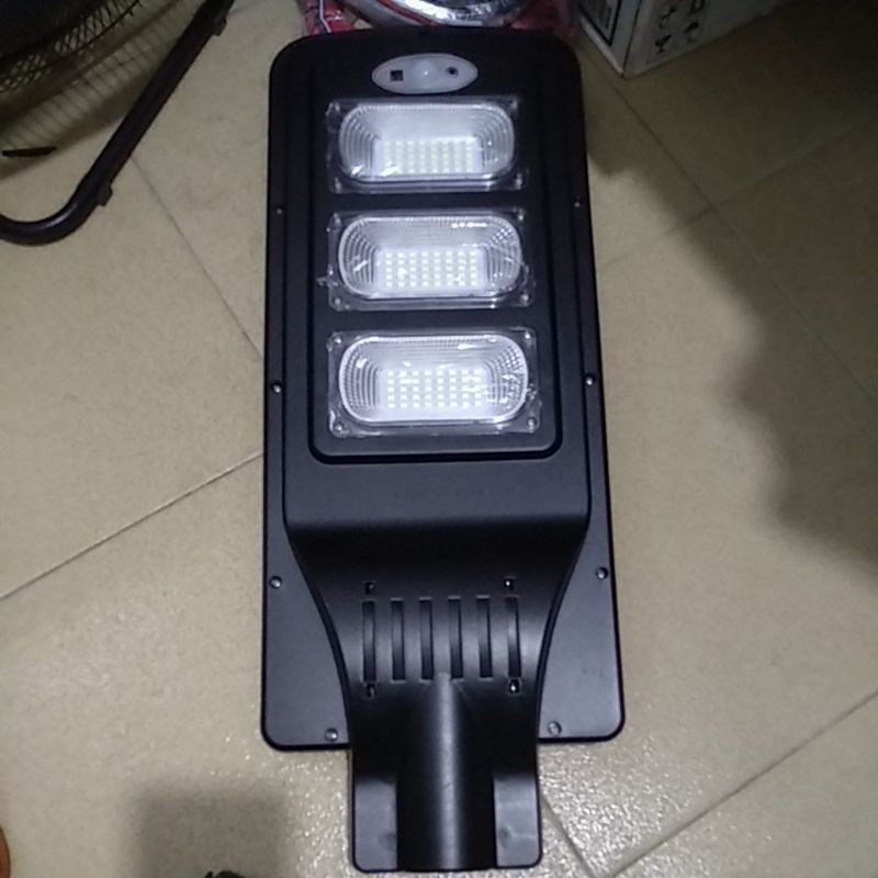 LAMPU JALAN LED TENAGA SURYA / SOLAR PANEL 60W