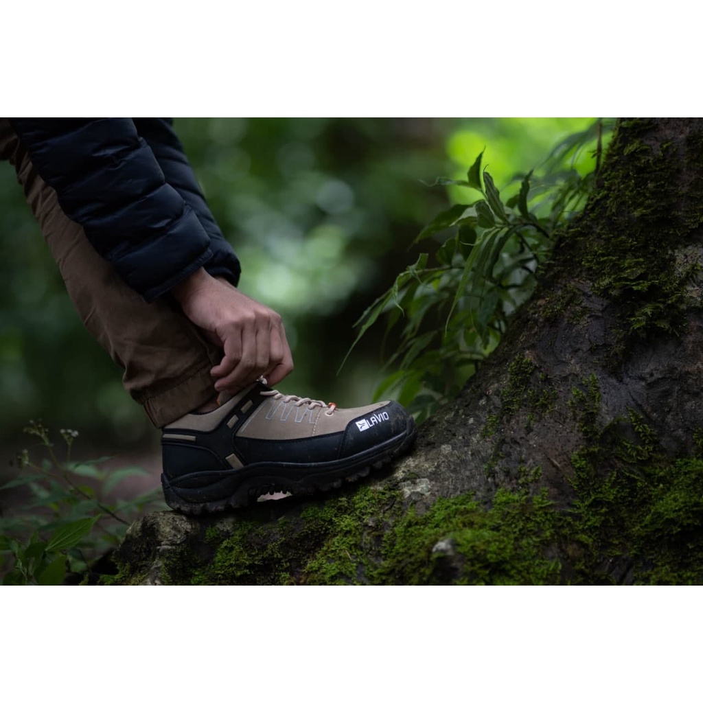 SEPATU SAFETY PRIA UJUNG BESI COCOK OUTDOOR GUNUNG KERJA LAPANGAN PROYEK HIKING BERKENDARA SEFTY SHOES KEREN