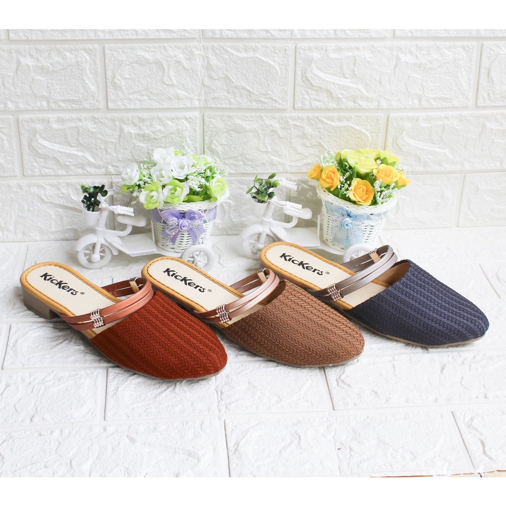 PROMO Sandal Slop Wanita Kickers Terbaru- Sendal Slop Rajut Wanita - Sepatu Sandal Slop Kickers - Sal dal Flat Wanita Kekinian