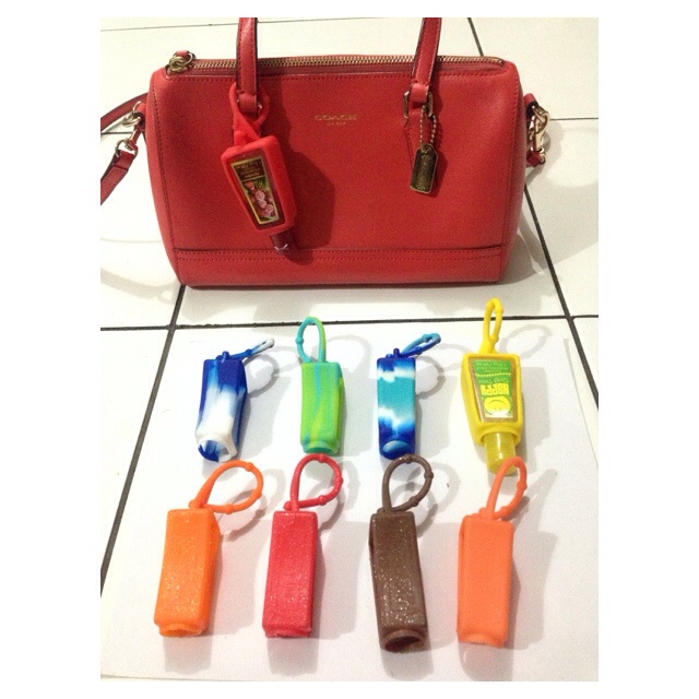 Holder pocketbag / pocketbac bbw / gantungan tas / gantungan kunci / silikon / sovenir