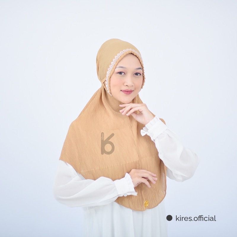 Kerudung Bergo Plisket + Renda Diamond / Jilbab Instan Plisket Renda Size 75x85 cm