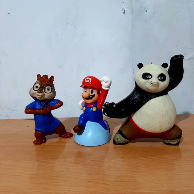 Preloved Kartun Figure