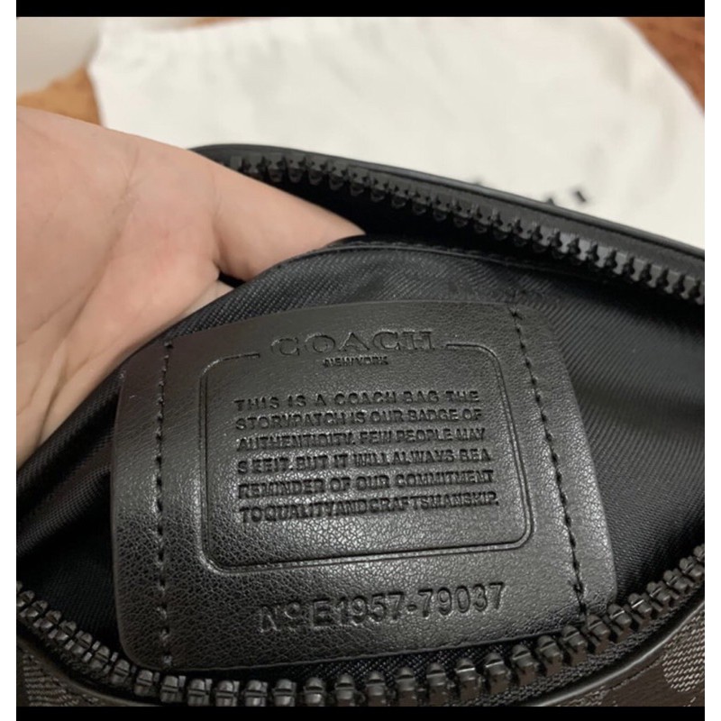 TAS WAISTBAG PRIA COWOK CH RIVINGTON BELT BAG IN SIGNATURE CANVAS WITH COACH PATCH