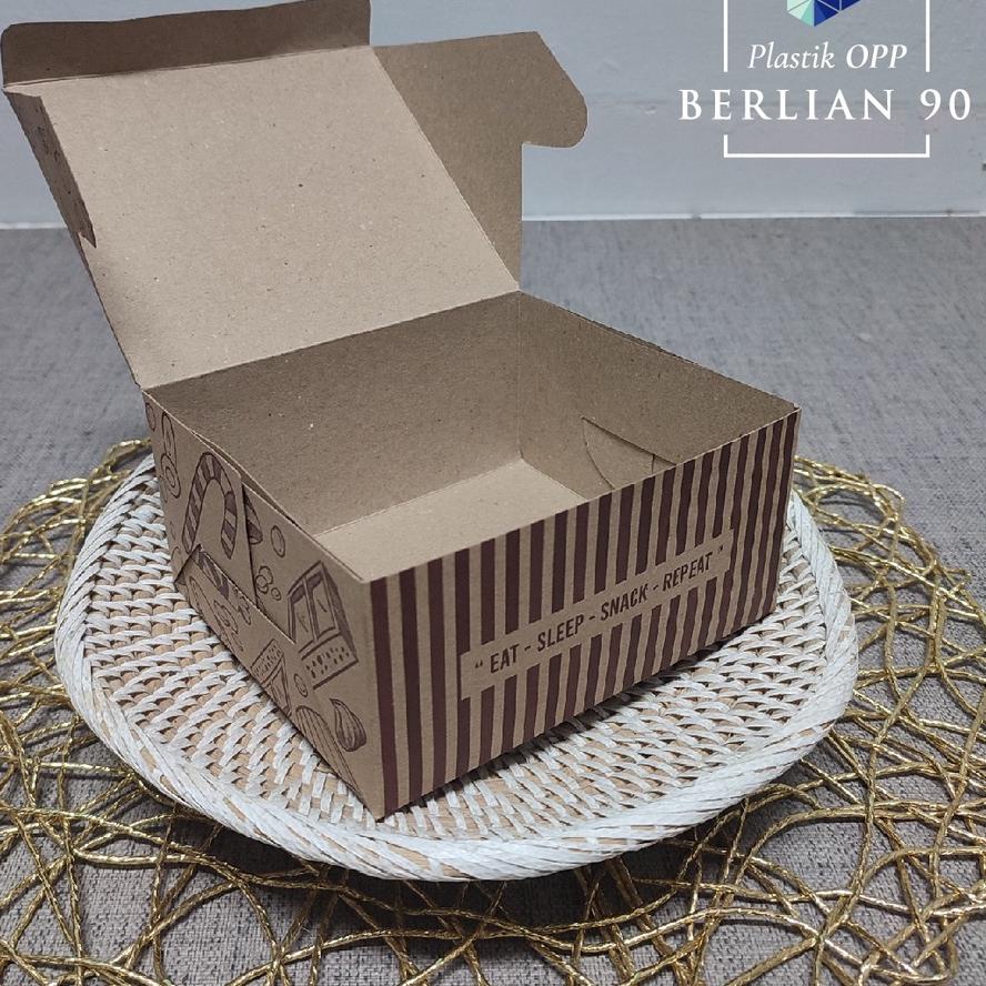 

Dus Kue 12 x 14 cm / Kardus Snack Box isi 50 pcs / Dus Kertas Snack Kotak Box Catering / Dus Box Nasi Catering Motif
