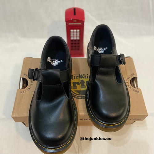 Sepatu Dr. Martens Polley J