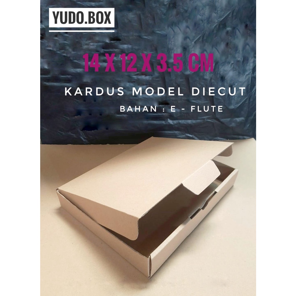 

Kardus karton uk. 14 x 12 x 3,5 cm...die cut box kotak Souvenir -dll