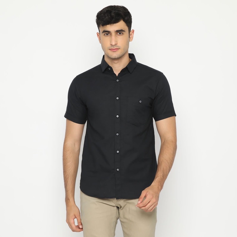 Code Male - Brave Kemeja Pria Basic Lengan Pendek Dark Hitam Slimfit