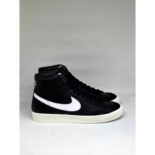 Nike Blazer Mid '77 Vintage Black Sail