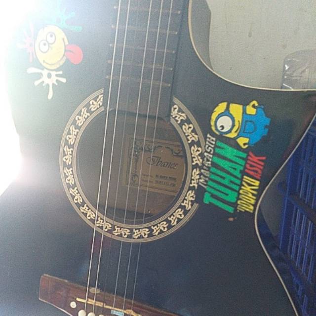 Gitar bekas ariel