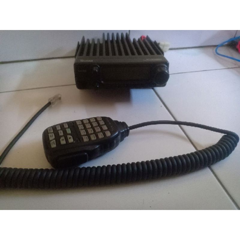 radio rig icom IC 2200 h black stiker black airband bukan yaesu Motorola Kenwood